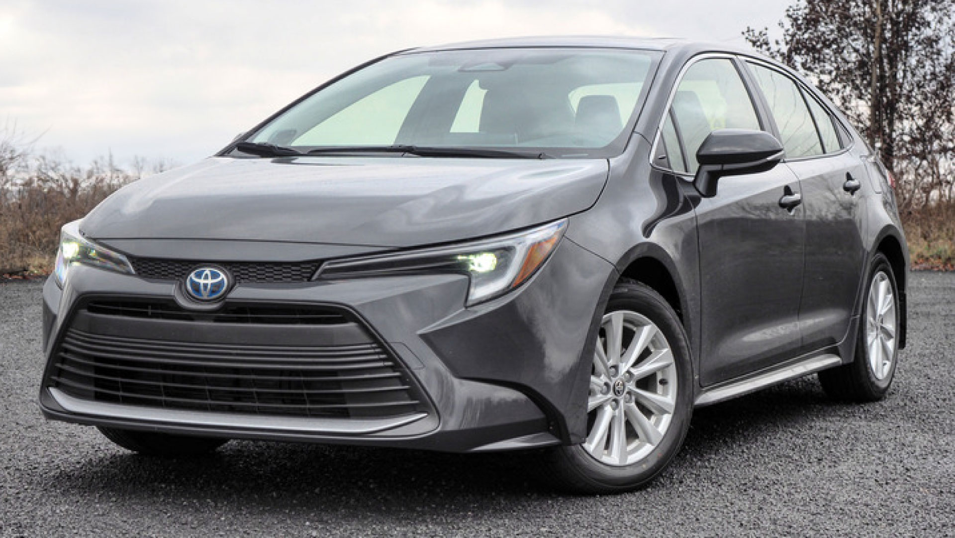 Corolla híbrido, hasta 4 pasajeros